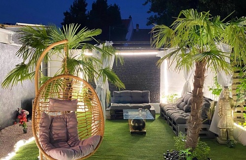 Goussainville House | Superb accommodation 180m2 jacuzzi/giant screen 110m2 of garden near the airport