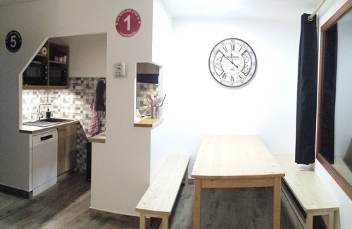 Courchevel Apartment | Superb apartment in ski-in ski-out residence