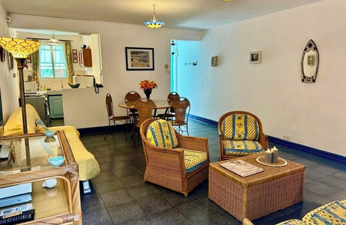 Pereybere Apartment | Superb apartment with pool, 3 minutes walk to beaches, restaurants & amenities