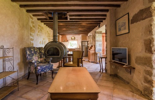 Saint-Bonnet-la-Riviere House | Superb apartment with balcony in Val Thorens
