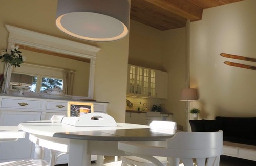 Raissac-sur-Lampy House | Superb holiday house for 2 with breathtaking views and pool access