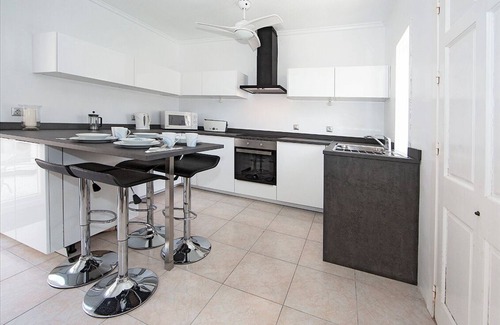 Rojales Villa | Superb Location with Great Outside Space