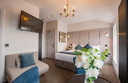 Sutton Cross Apartment | Superb Marina Studio