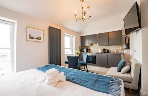 Sutton Cross Apartment | Superb Marina Studio
