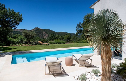 La Garde-Freinet Villa | Superb modern villa with view in a green setting, 4 bedrooms & 3 bathrooms