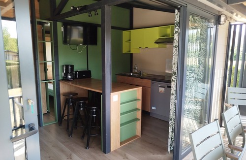 Evron Ski Chalet | Superb Portland Chalet, 3 bedrooms, sleeps up to 7, all comforts