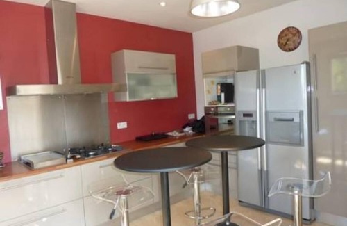 Morieres-les-Avignon Villa | Superb property in Avignon