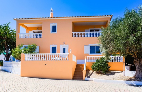 Silves Villa | Superb Villa 10 Mins From Carvoeiro & Beach, near Silves Golf, Totally Private