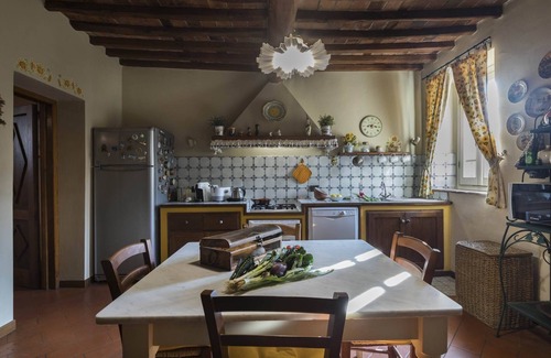 Quiesa Villa | Superb villa in Massarosa, lake and olive grove views, jacuzzi pool, Wi-Fi