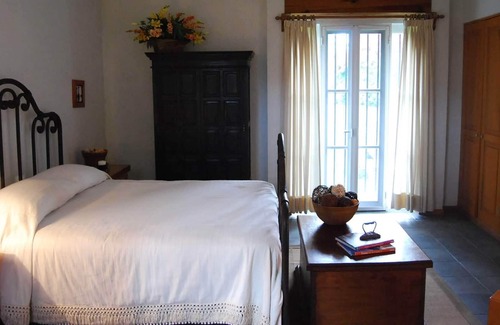 Tezoyuca House | Superb Villa Retreat in a beautiful gated community. Walking from local shops.