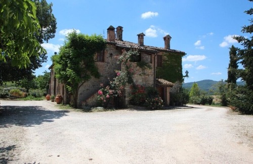 San Venanzo Villa | Superb villa with period furniture, large rose garden and private swimming pool