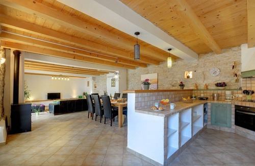 Gracisce House | Superb villa with private pool, pets allowed