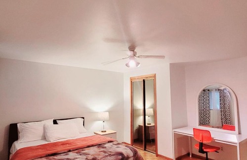 Brossard Apartment | Superbe appartement 5 min de DIX30 à 20 min de Montréal.