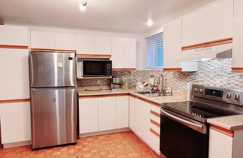 Brossard Apartment | Superbe appartement 5 min de DIX30 à 20 min de Montréal.
