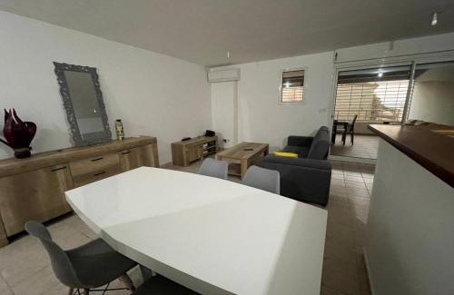 Koungou Apartment | Superbe appartement avec grande terrasse couverte