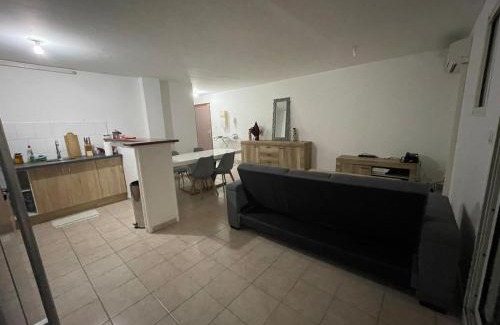 Koungou Apartment | Superbe appartement avec grande terrasse couverte
