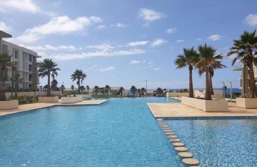 Plage des Nations Apartment | Superbe Appartement vue sur mer