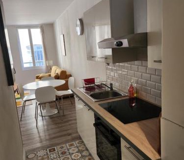 Les Grands Carmes Apartment | SUPERBE STUDiO LE PANIER