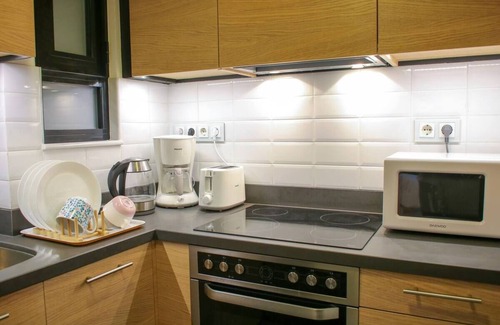 Mousio House | Superior Central Apt 3min to Metro AC Netflix iMac