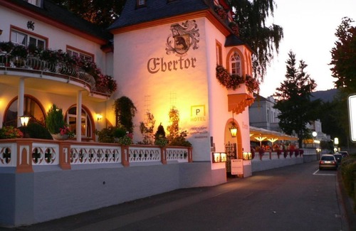 Boppard House | Superior Doppelzimmer Stadtseite - DAS Ebertor Hotel & Hostel