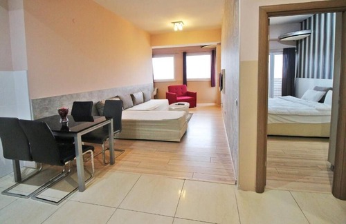 Centar Apartment | Superior One-Bedroom Apartment with Balcony - 5 Adults / 2