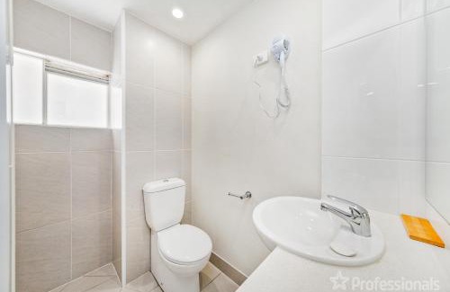 Emu Park Apartment | Superior Studio 17 Endeavour
