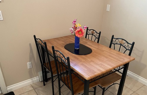 Delta Bed & Breakfast | SuperSuite! 2 BR, Free Parking & Great Location