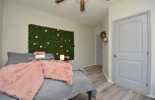 Greater East End Apartment | SuperValue Suite #8 @ East End Revitalized