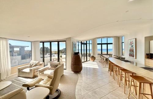 Mount Maunganui Villa | Supreme on Marine - Beachfront!