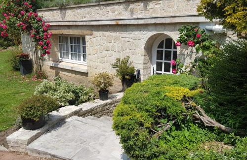 Champagne-sur-Oise Bed & Breakfast | Sur la route des peintres