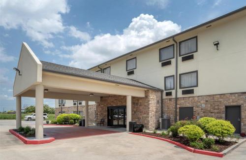 Burnside Hotel | SureStay Plus by Best Western St. James Donaldsonville