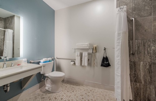 Town of Lloyd Hotel | SureStay Plus Hotel by Best Western Highland Poughkeepsie