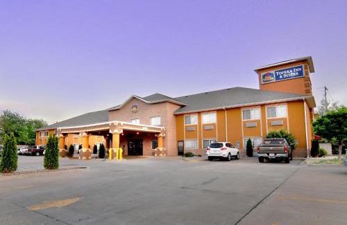 Topeka Hotel | SureStay Plus Hotel by Best Western Topeka