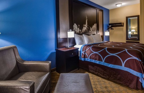 Alvin Hotel | SureStay Plus Hotel by Best Western Alvin