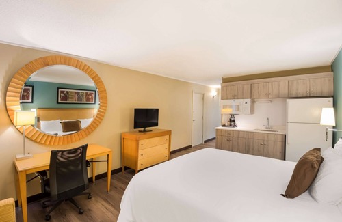 Jasper Hotel | SureStay Plus Hotel by Best Western Jasper