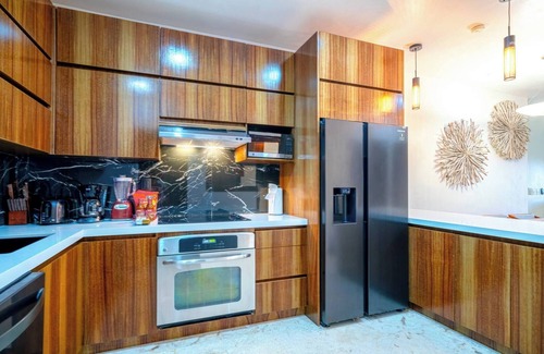 Downtown Condo | Surf 405, Condo - LUX Oceanview 3BR - At El Faro