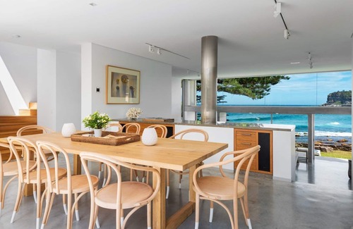 Avalon Beach House | SURFBREAK by Palm Beach Holiday Rentals