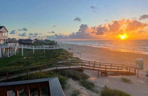 Surfside Beach House | Surfside Beachfront Luxe