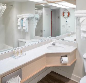 Lincoln City Hotel | Surftides Hotel