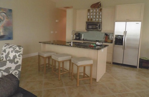 Galveston Condo | Surround view of Galveston seawall and ocean from every room with large balcony