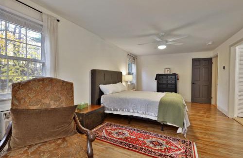 East Haven  Rutland County House | Susan Lane Hideaway - 4BR, 3BA Renovated Home, Close to Skiing and Town, Fireplace