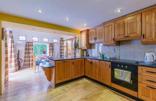 Broadway House | Sutton Cottage