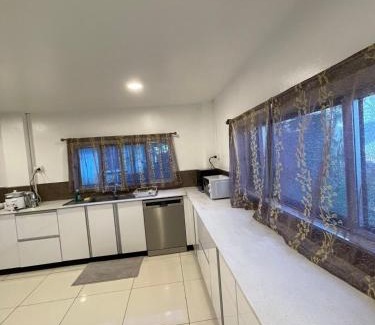 Suva Apartment | Suva Bright & Spacious 3BR & Pool