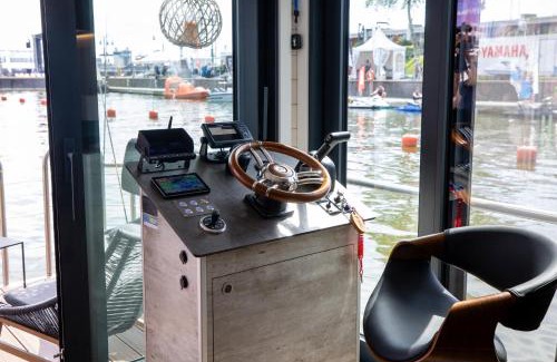 Klaipeda District Municipality Boat Rental | Svencele Boats laivai-namai kuriems nereikia laivavedžio teisių
