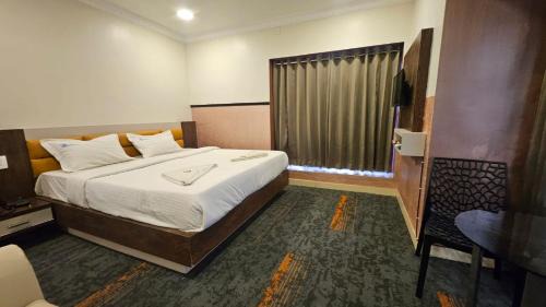 Kathadimattam Hotel | SW Lake Residency