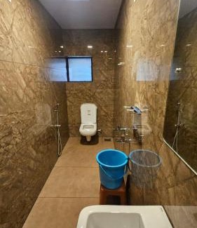 Kathadimattam Hotel | SW Lake Residency