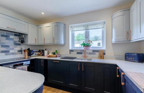 Honiton House | Swallows Dip