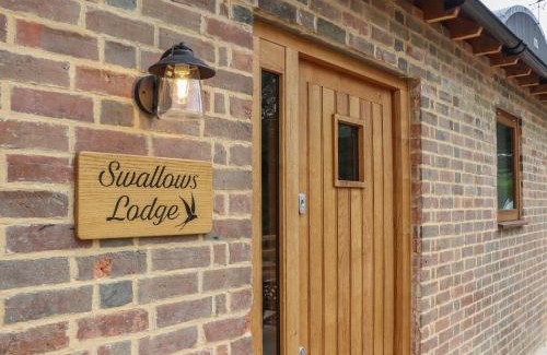 Edenbridge House | Swallows Lodge