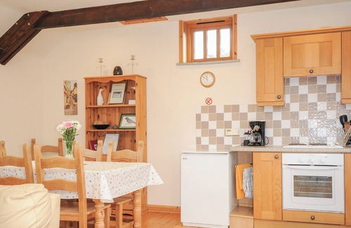 Brazzacott Cottage | SWALLOWS NEST, character holiday cottage, with a garden in Launceston