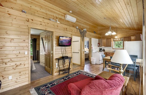 Fergus Falls Cabin | Swan Lake Resort & Campground - Lakeside Cabin #2